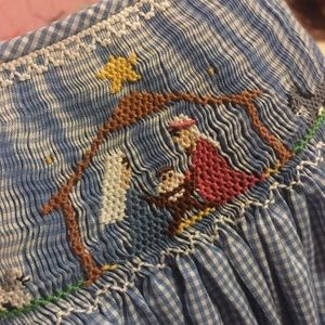 Girl’s smocked manger scene dress - 5?